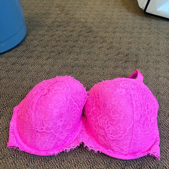 Pink Bra - Picture 5 of 5